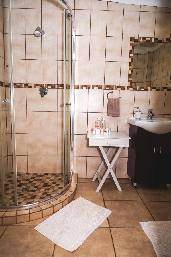 アピントン Be My Guest Bed & Breakfast エクステリア 写真